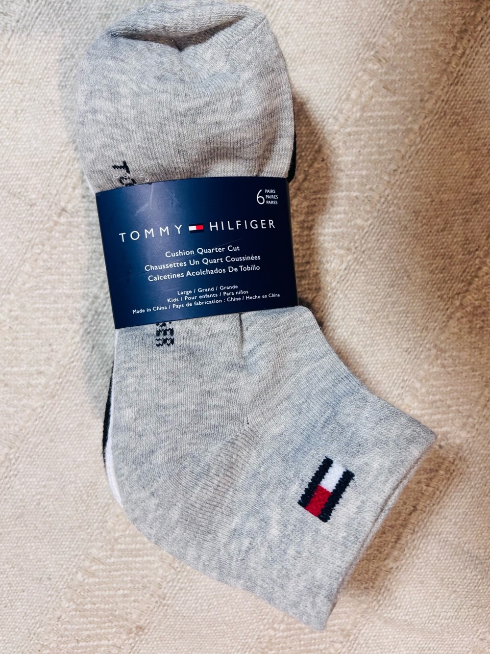 Tommy Hilfiger Light Gray Quarter Cushion Socks with Flag Accent - 6 Pack